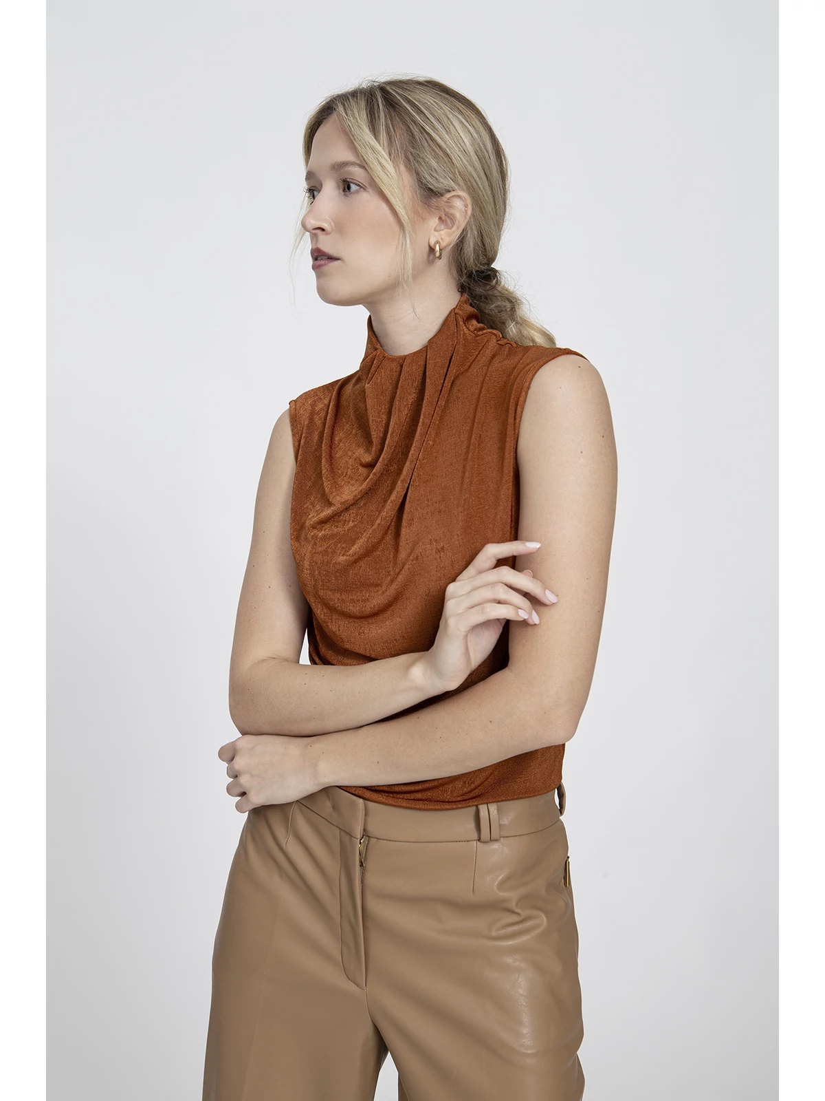 Garbo sleeveless top