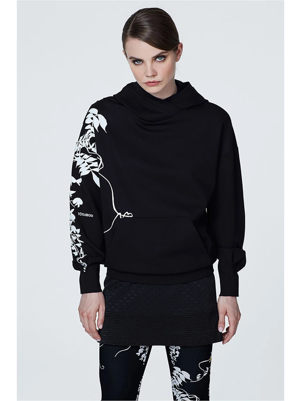 AUREL Black jersey sweatshirt