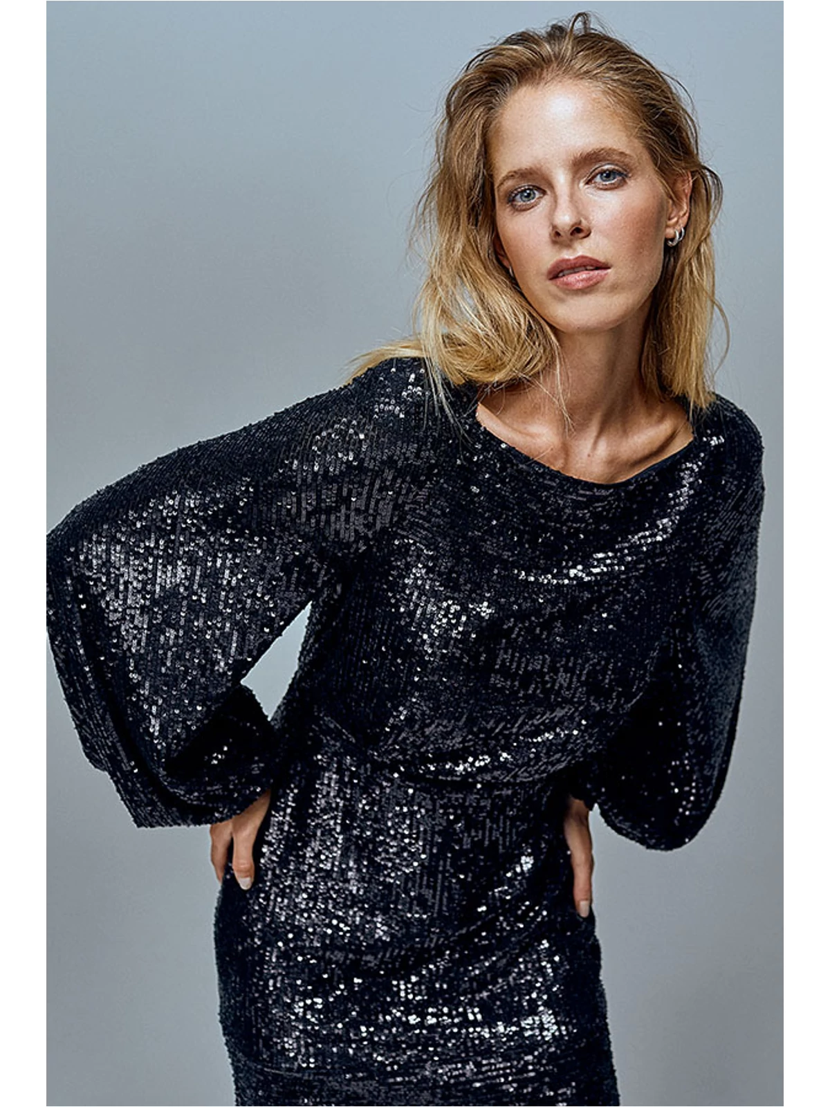 Aisa_black_sequin_01